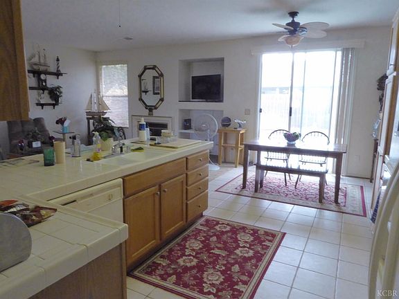 3rd image of 1149 W Pebble Dr