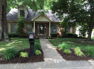 3930 Eastbrooke Dr, Evansville, IN 47711