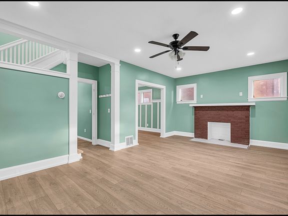 2nd image of 4676 Victoria Ave