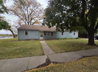 1804 Glen Ave, Beloit, WI 53511