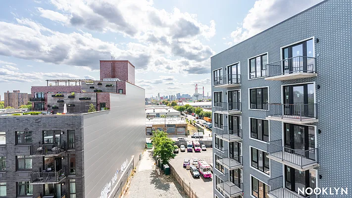 Rented by Nooklyn NYC LLC | media 127