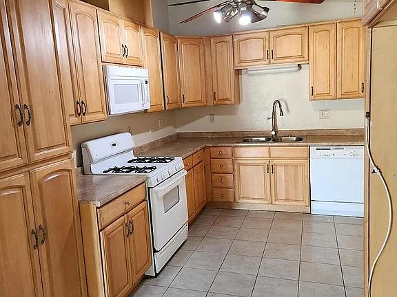3rd image of 4506 North St #A
