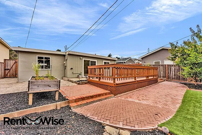 110 Cuesta Dr — Photo 50