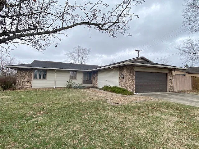 706 Clifton Dr photo 1