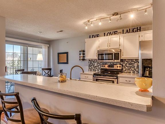 3rd image of 220 Fox Hollow Dr APT 202