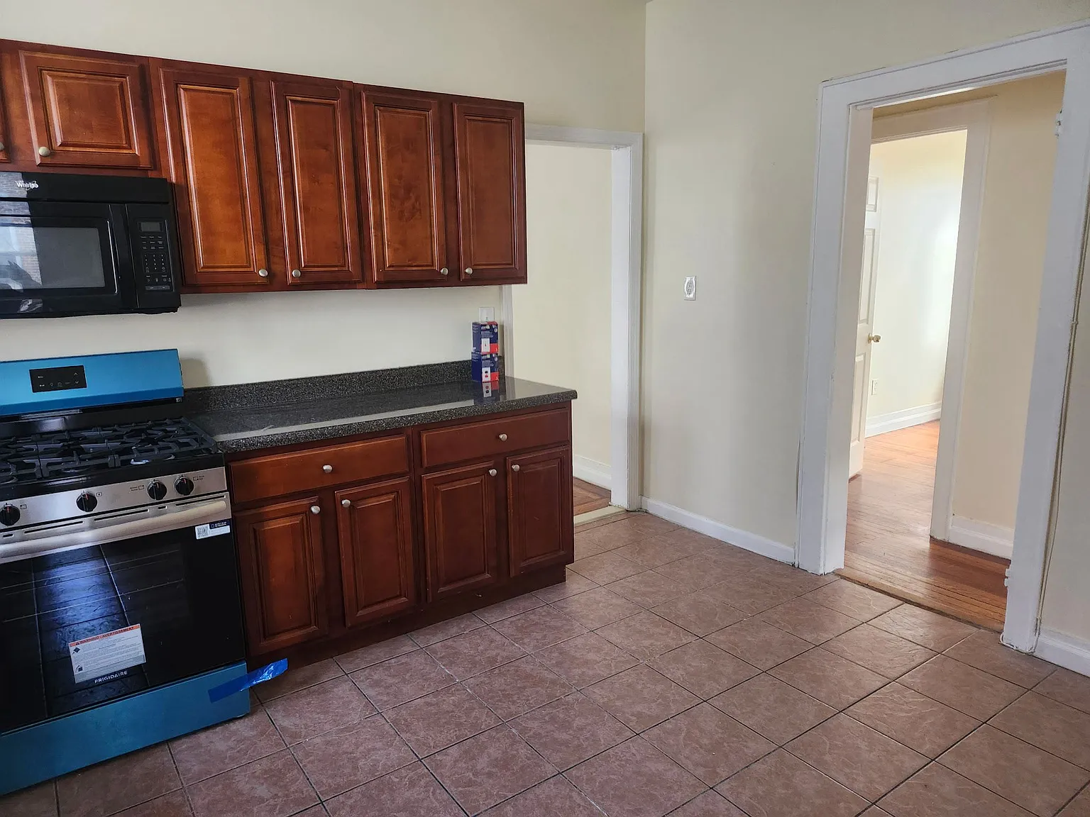 3 bed, $2,250 — Photo 2