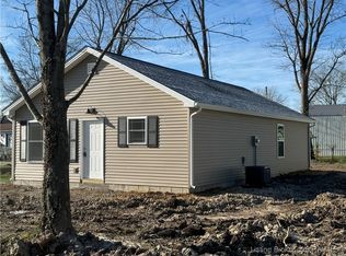 1272 Clay St, Austin, IN 47102