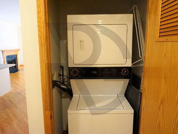 3rd image of 2717 N Wayne Ave #2north