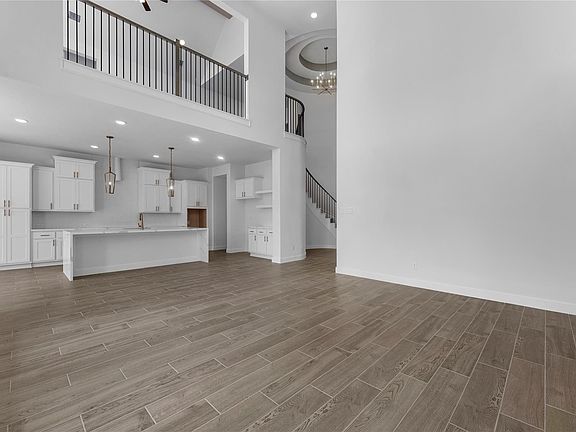 4th image of 41931 Shoal St