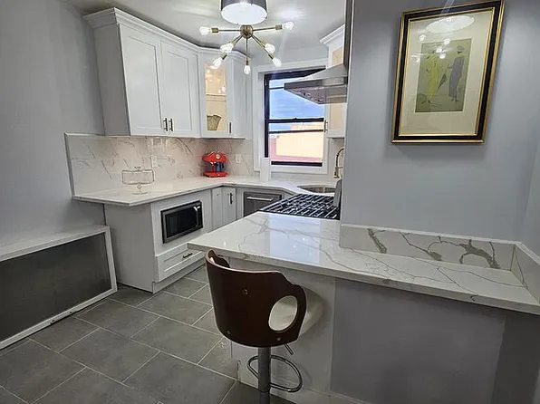 140-17 84th Dr APT 7C, Queens, NY 11435