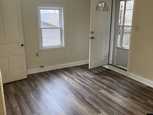 (undisclosed Address), Jeannette, PA 15644
