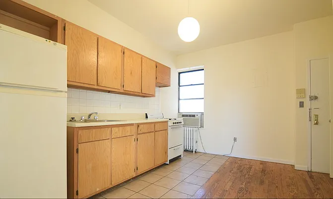 Rented by J Misrahi Realty Corp | media 3