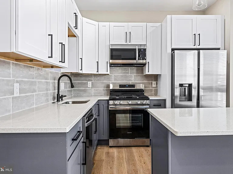 2409 N Hancock St #6 — Photo 18