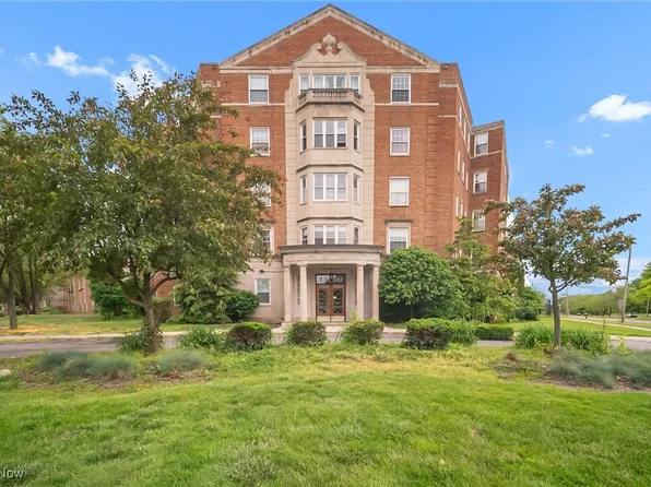 13800 Fairhill Rd APT 418, Shaker Heights, OH 44120
