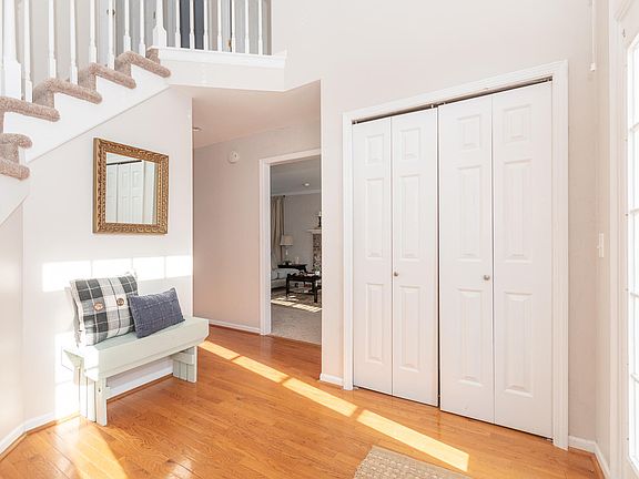 4th image of 7572 Dunross Dr