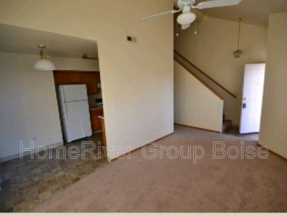 4th image of 41 N Barritz Ct