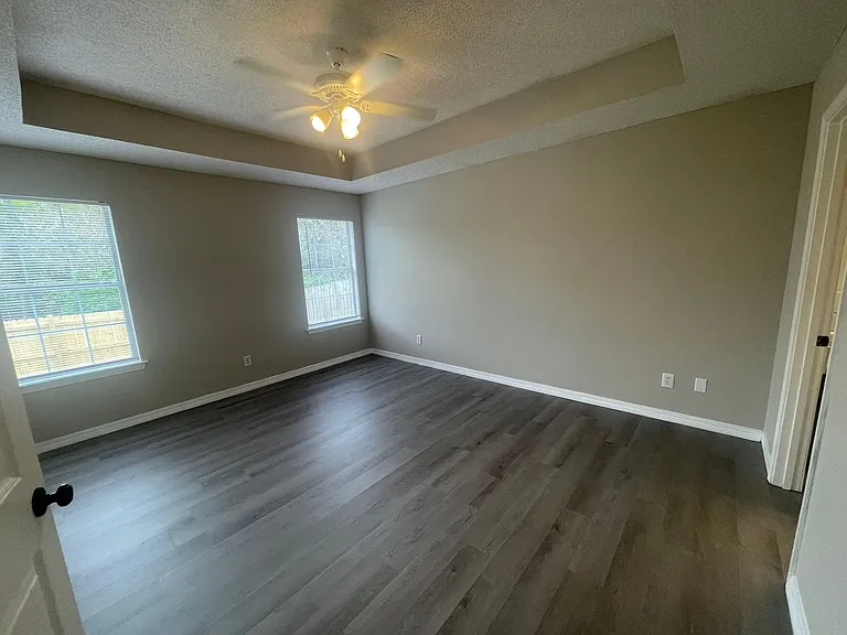 706 Crystal Wells Ct N — Photo 5