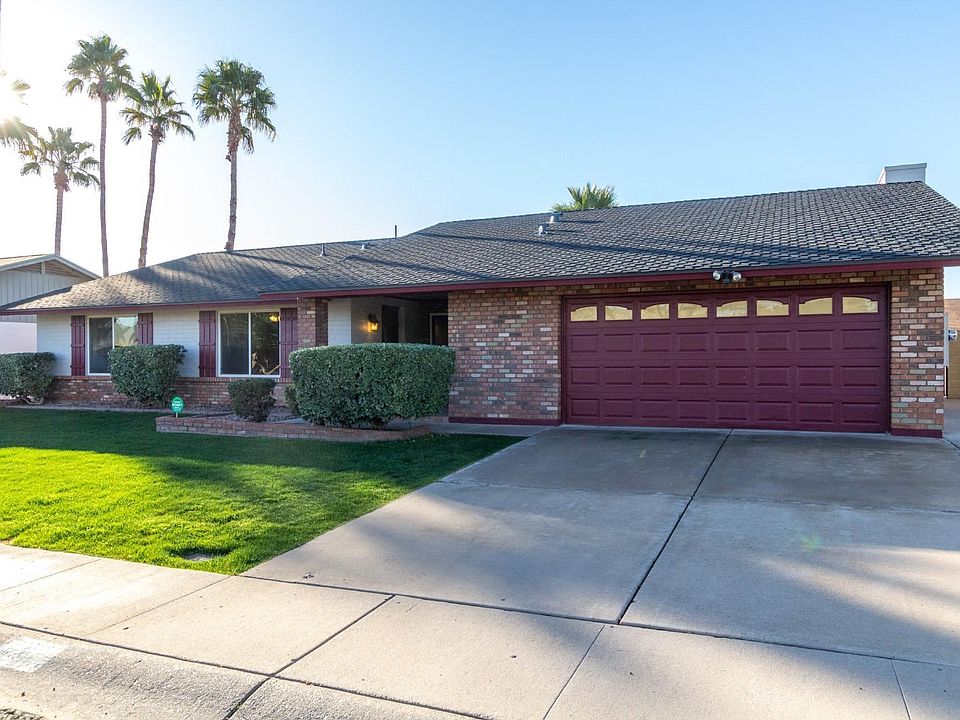 1st image of 21 E Angela Dr