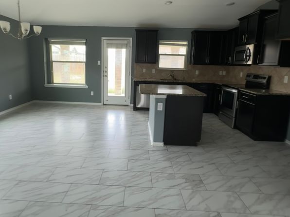 104 Christopher Dr