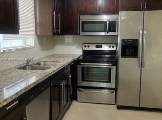 9351 Fontainebleau Blvd APT B311, Miami, FL 33172