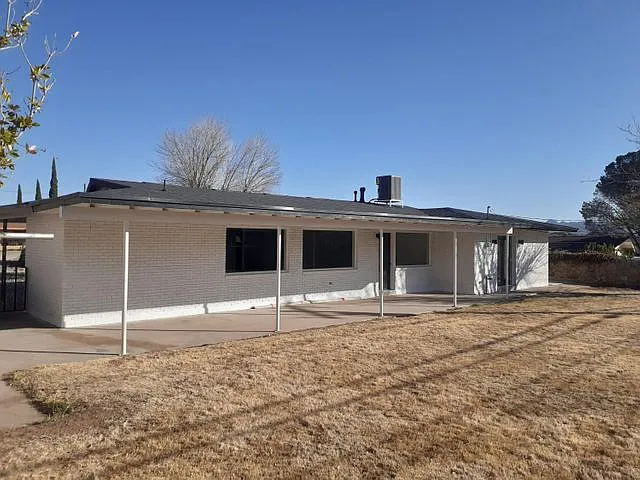 4213 Hampshire Ln — Photo 10