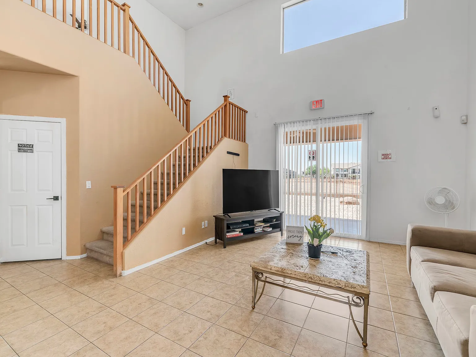 6 bed, 2678 sqft, $7,500 — Photo 2