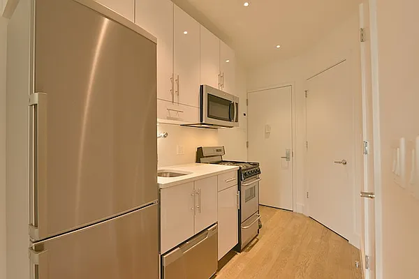 Rented by REAL New York | media 10