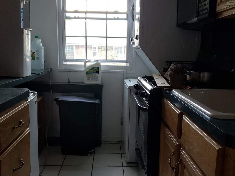 1st image of 22409 64th Ave #1