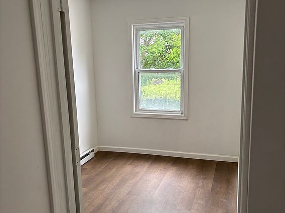 4th image of 321 Saint Anthony St #2