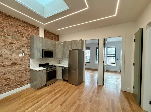 60-80 Catalpa Avenue image 1 of 7