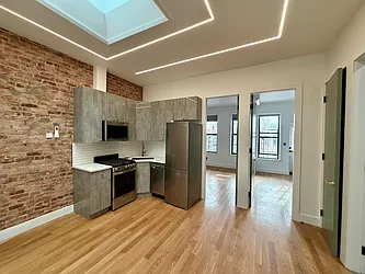 60-80 Catalpa Avenue, #2R