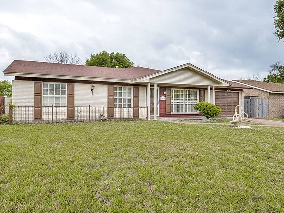 2nd image of 3630 Versailles Dr