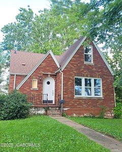 1403 E McCarty St, Jefferson City, MO, 65101