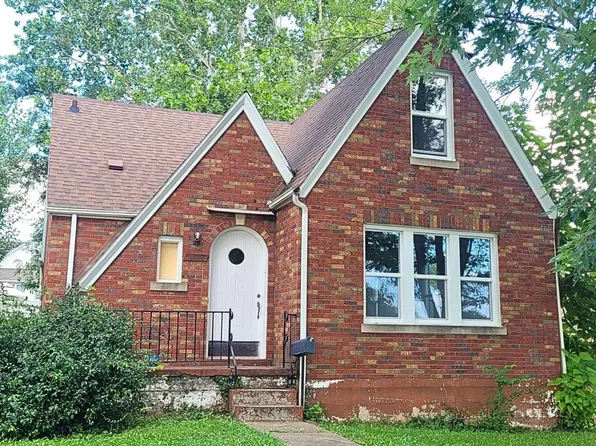 1403 E McCarty St, Jefferson City, MO 65101