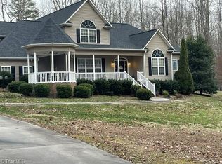 1846 Acorn Dr, Randleman, NC 27317