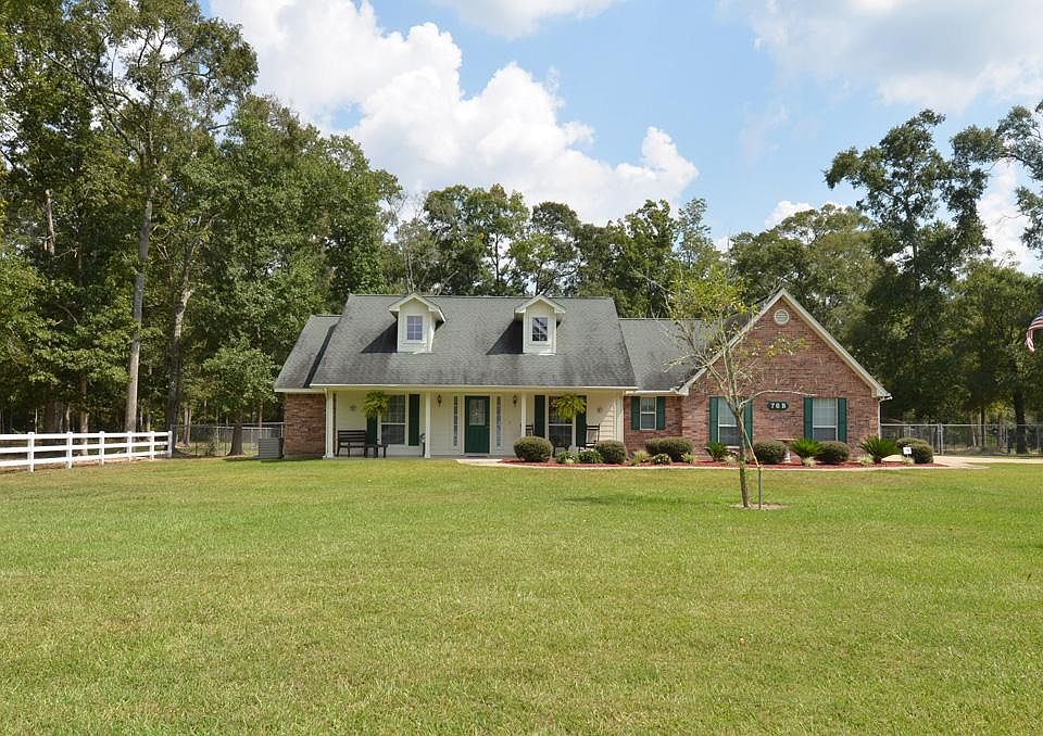 1st image of 76 Oak Leaf Dr #A