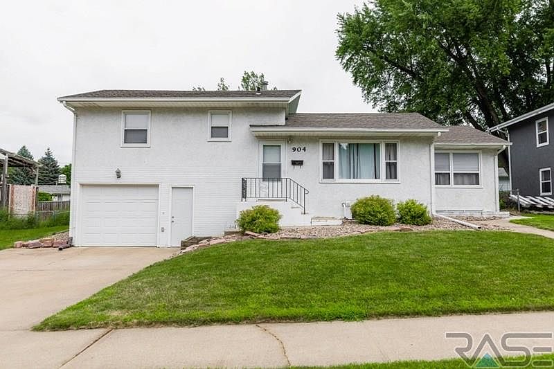 904 S Bahnson Ave, Sioux Falls, SD 57103 Zillow