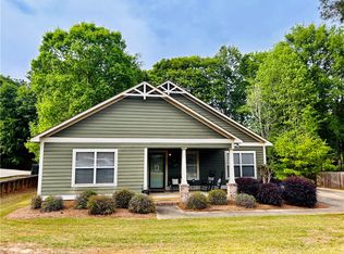 377 Embry Ln, Auburn, AL 36830