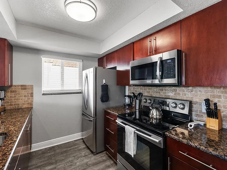 185 Brightwater Dr #6 — Photo 6