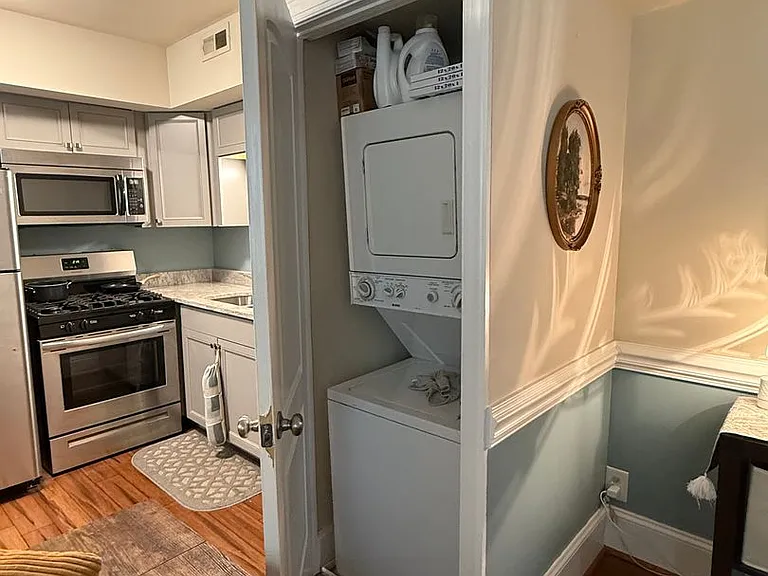 4 N Auburn Ave — Photo 3
