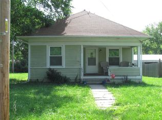 315 N 4th St, Pleasant Hill, MO 64090