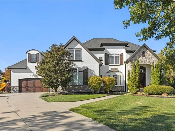 5114 Meadowlark Dr, Shawnee, KS 66226