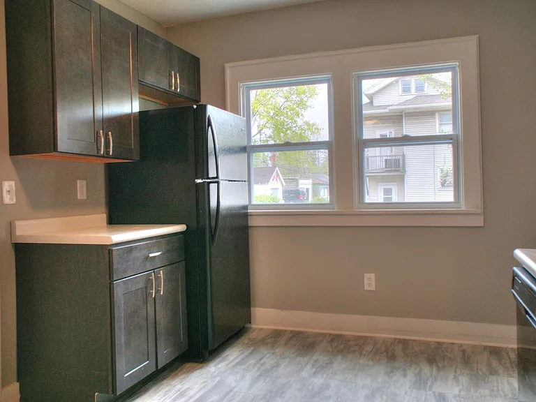 2865 N Frederick Ave — Photo 11