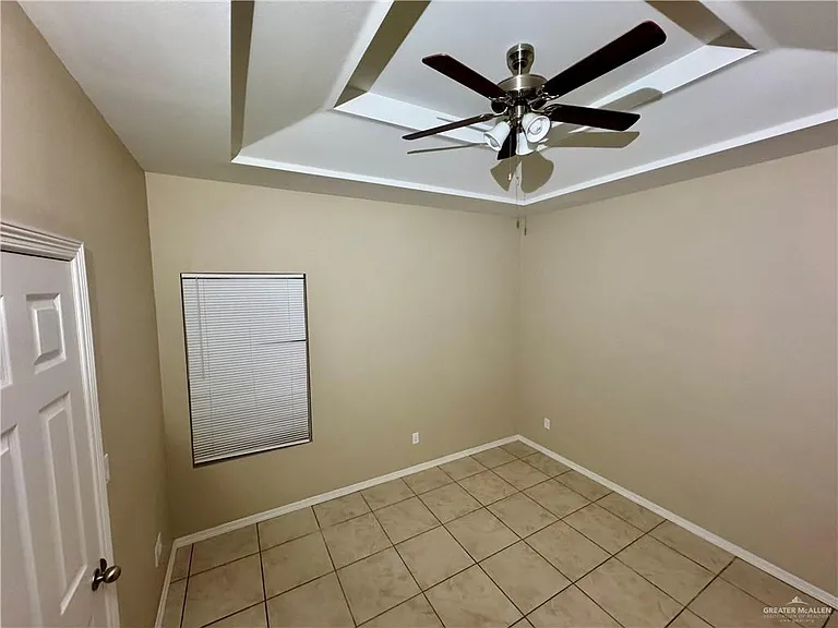 2606 Primrose Ave #3 — Photo 7