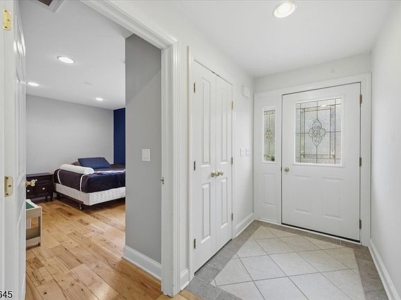 5th image of 20 Summerfield Rd