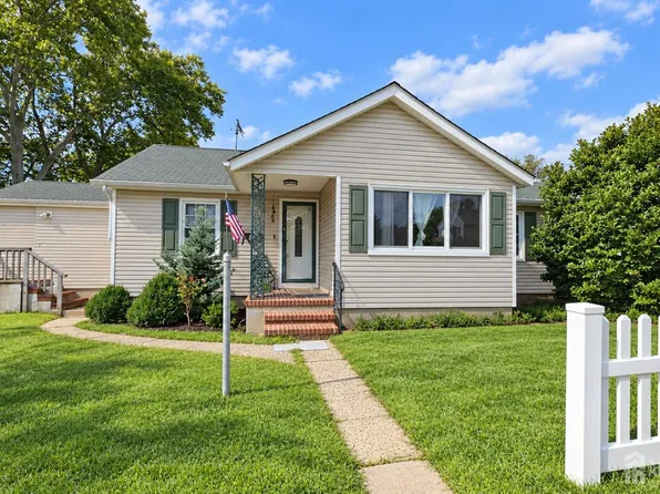 11 Pershing Ave, Sayreville, NJ 08872
