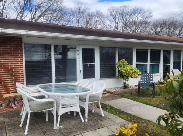 475 Thornbury Court #B, Lakewood, NJ 08701