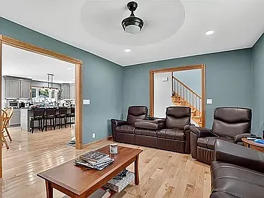 229 Orchard Dr — Photo 6