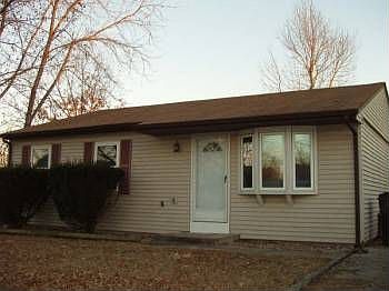 2nd image of 30 Nocturne Ct