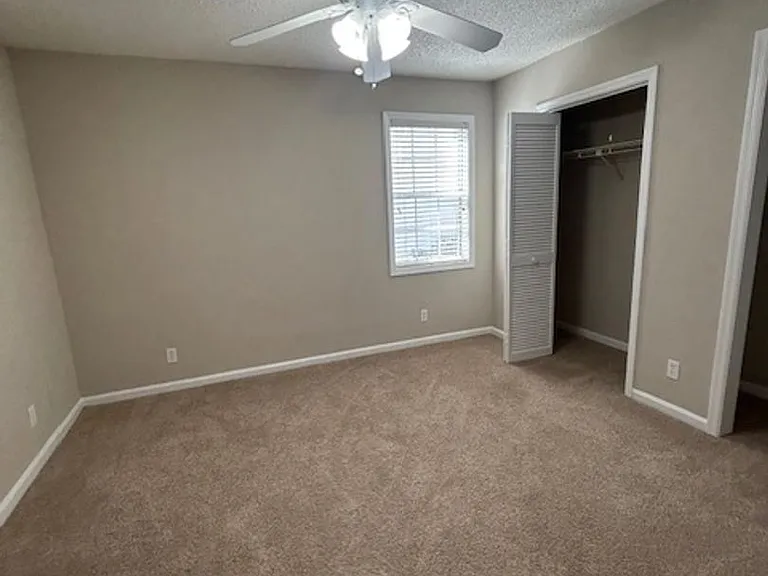 803 W Island Square Dr — Photo 7
